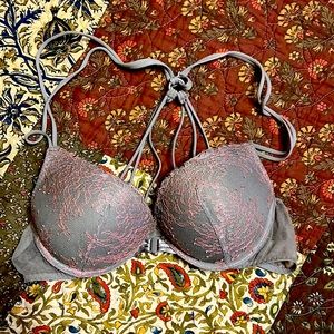 34A Padded Victoria’s Secret bra